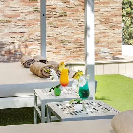 Celo Garden בית הארחה